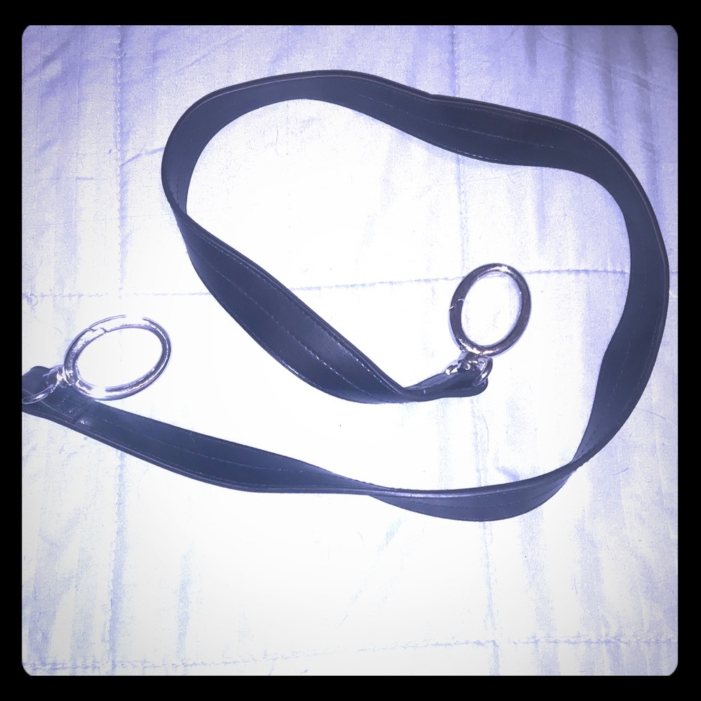 Miche quick clip shoulder strap, black.